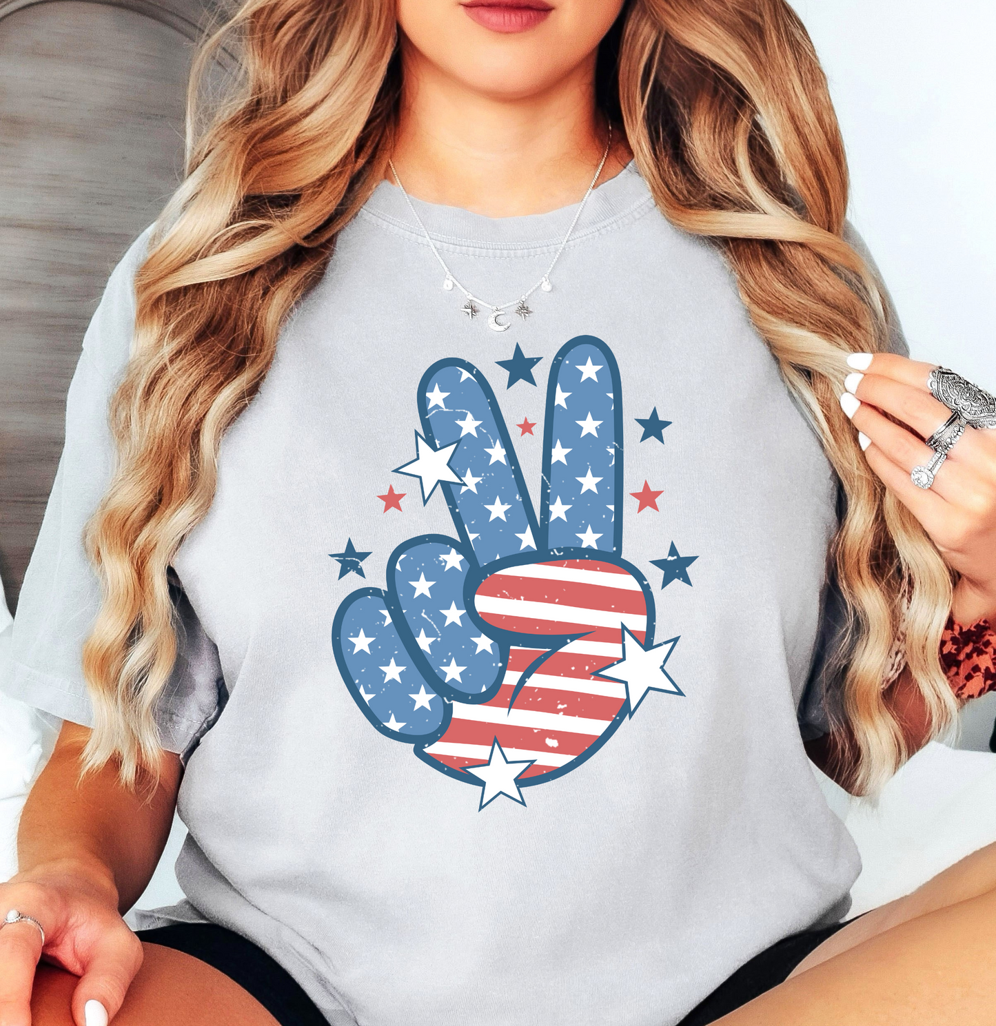 USA Peace Hand Tee | Stars and Stripes Collection | Unisex Pre-Shrunk T-Shirt