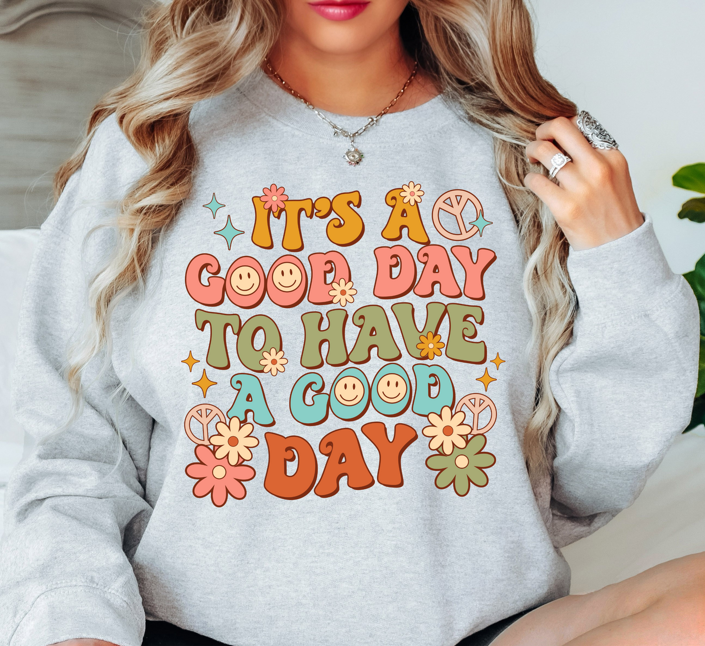 Retro Good Day Sweatshirt | Groovy Vibes Collection | Unique Gifts for Family and Friends