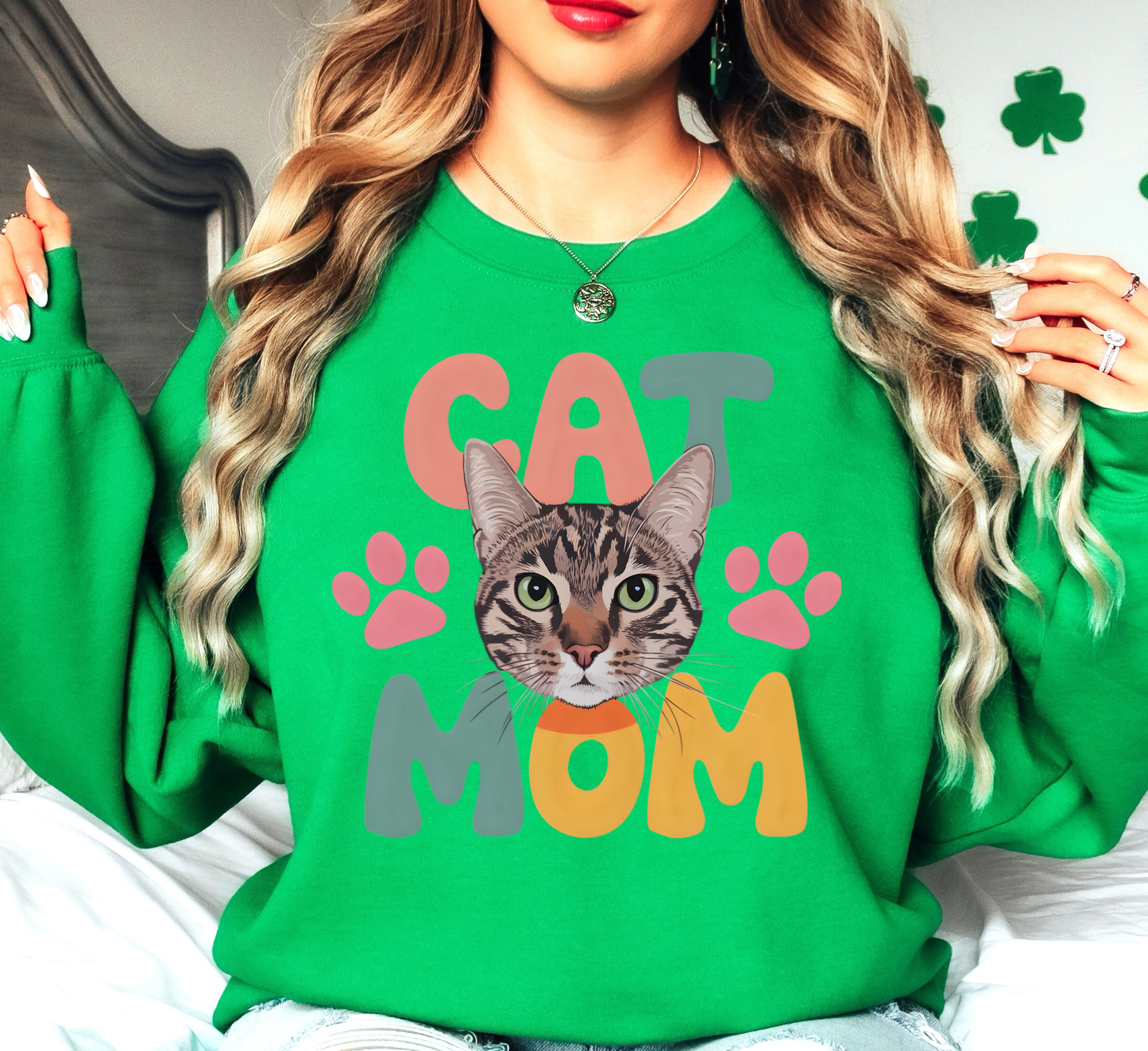 Cat Mom Love Sweatshirt | Pawsitive Vibes Collection | Unique Gifts for Family and Friends