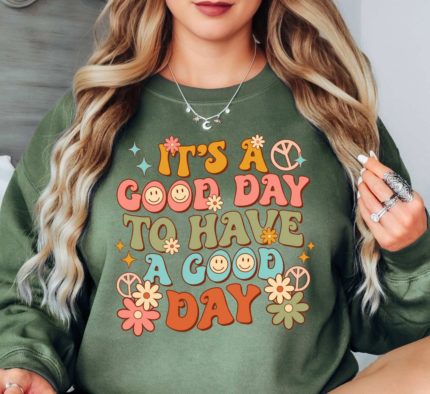 Retro Good Day Sweatshirt | Groovy Vibes Collection | Unique Gifts for Family and Friends