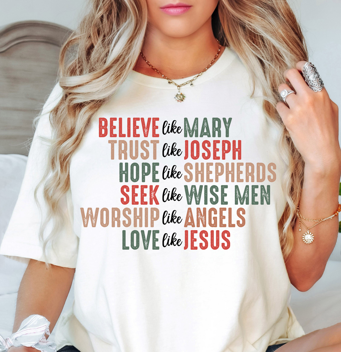 Love Like Jesus Xmas Tee | Tis The Season Collection | Unisex Pre-Shrunk T-Shirt
