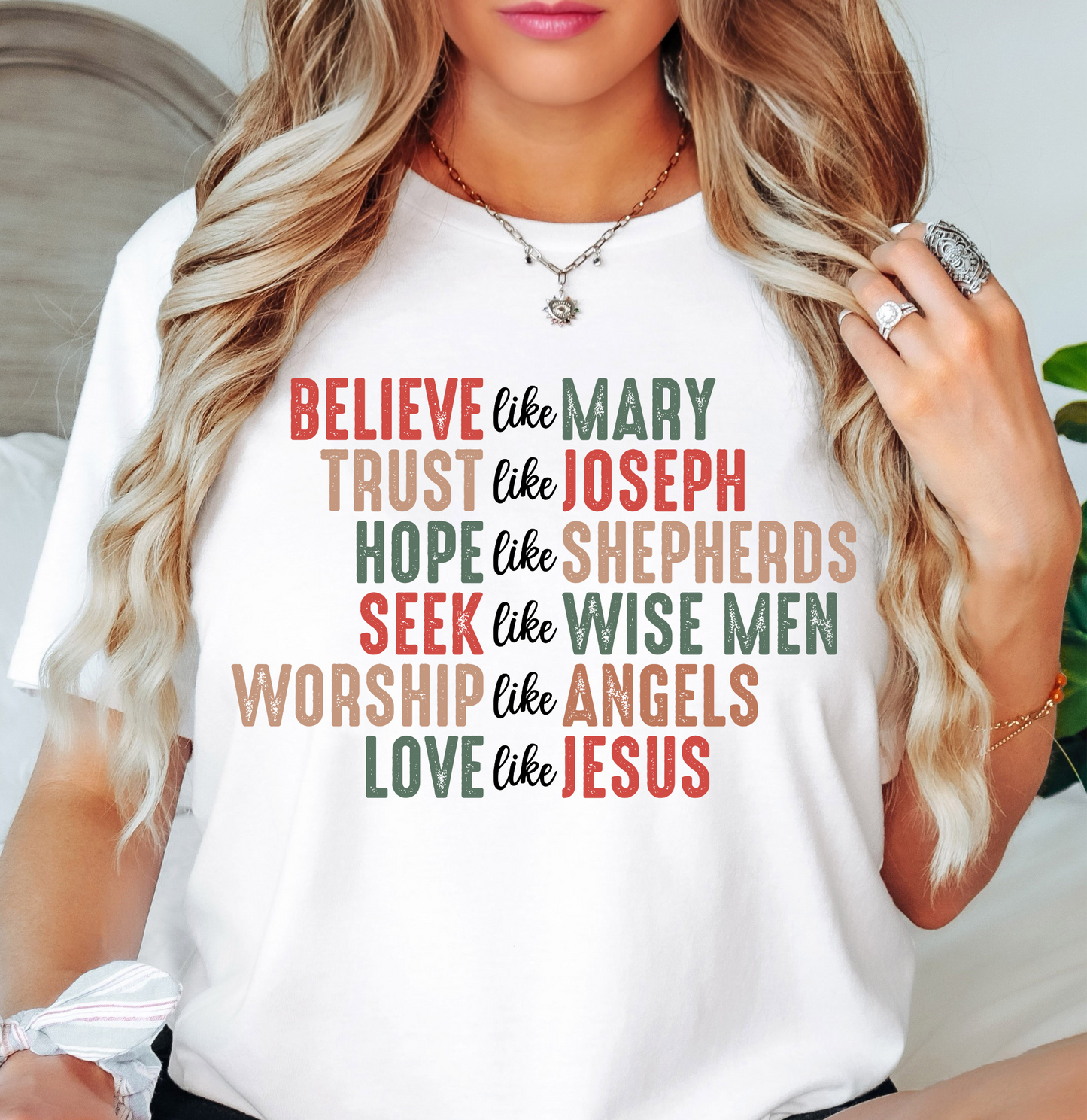 Love Like Jesus Xmas Tee | Tis The Season Collection | Unisex Pre-Shrunk T-Shirt