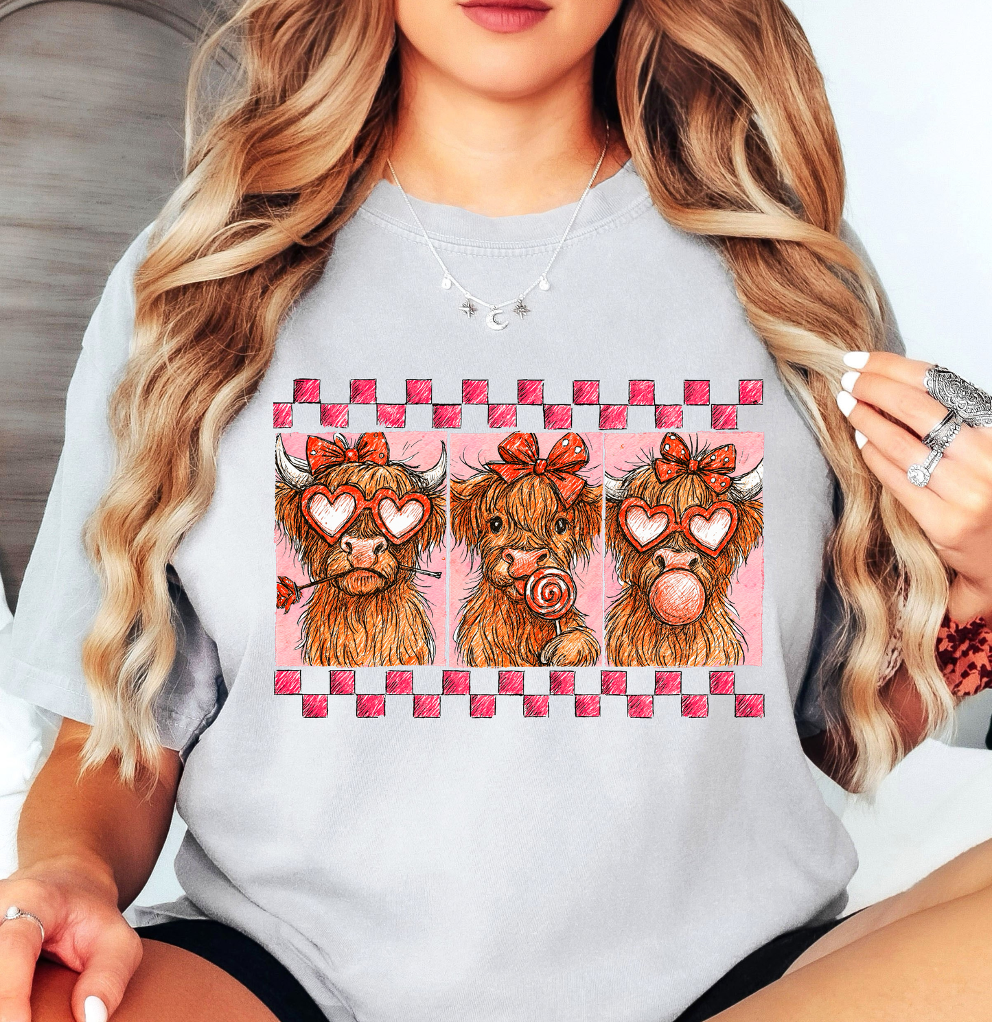 Retro Highland Cow Hearts Tee | XoXo Love Collection | Unisex Pre-Shrunk T-Shirt