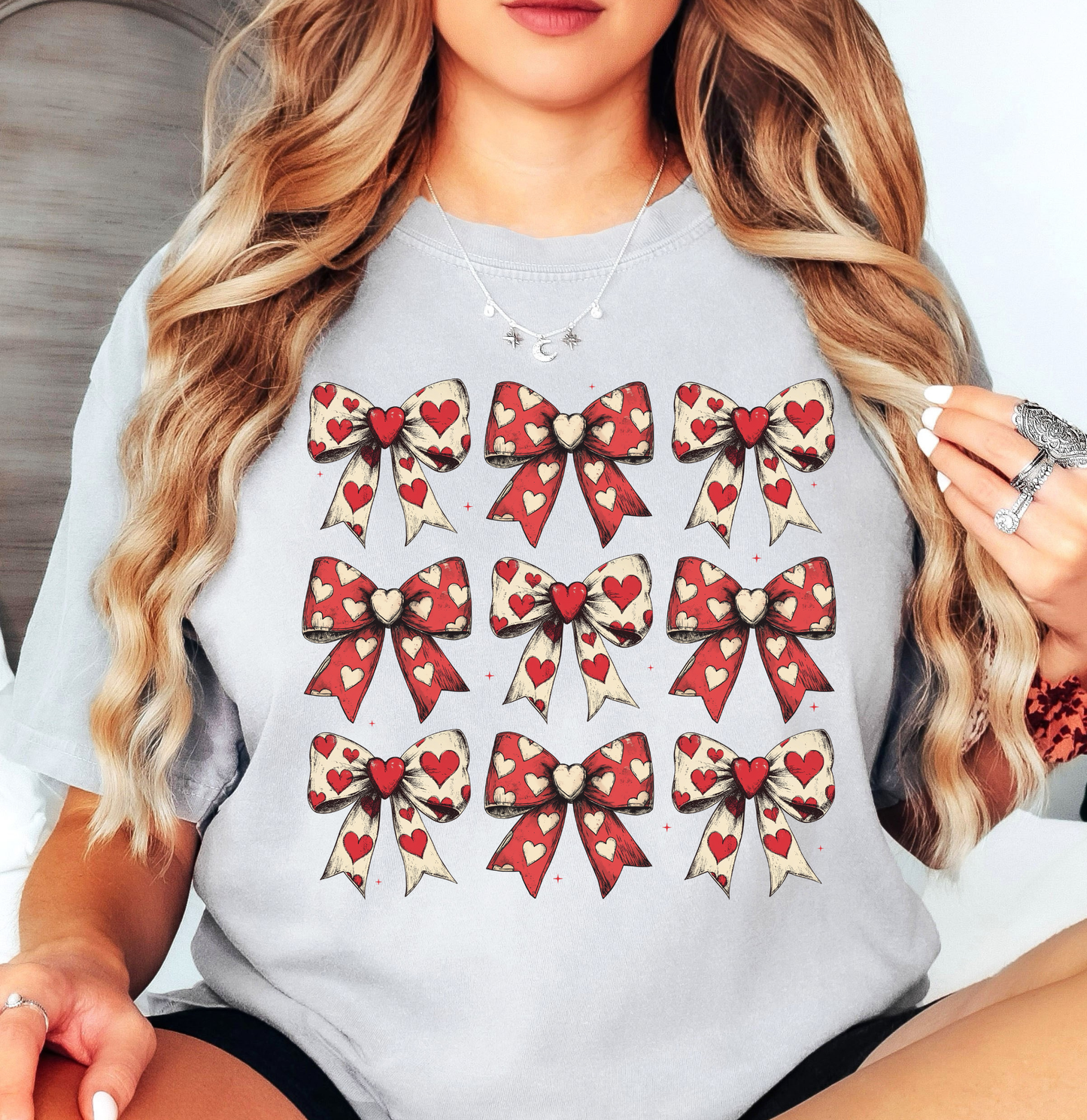Coquette Bows Red Tan Tee | XoXo Love Collection | Unisex Pre-Shrunk T-Shirt