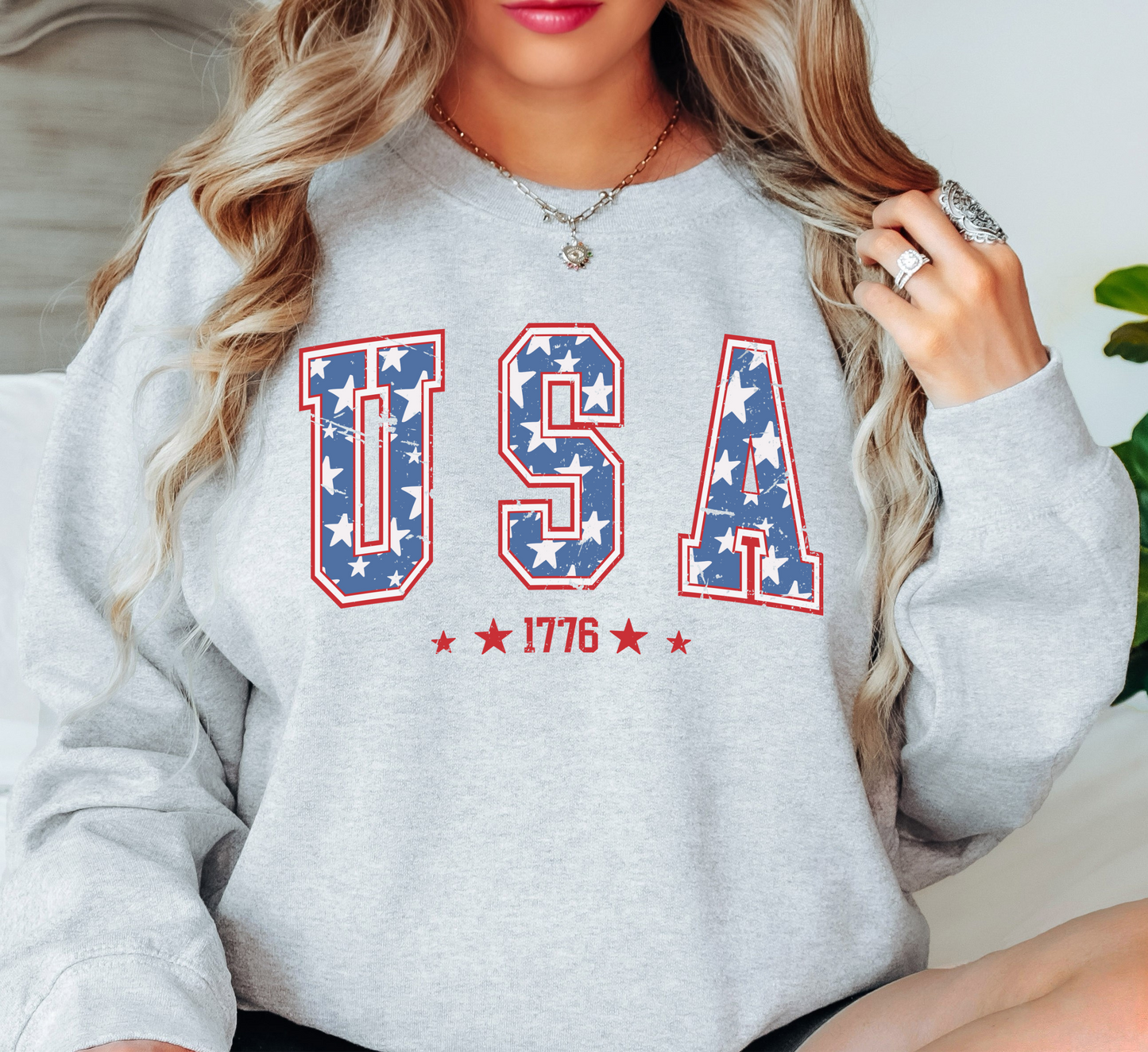 USA 1776 Sweatshirt | Stars and Stripes Collection | Unique Gifts for Family