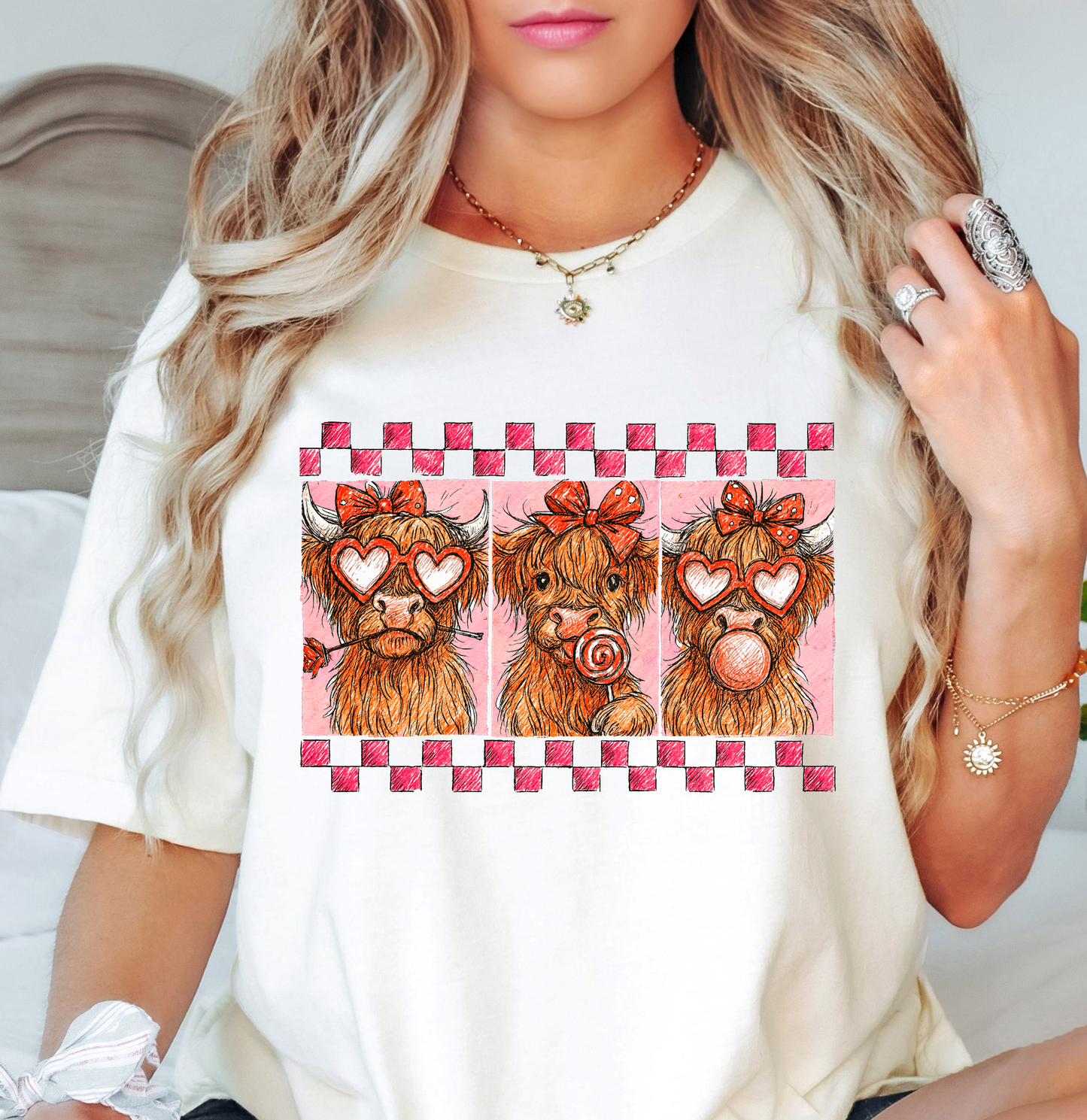 Retro Highland Cow Hearts Tee | XoXo Love Collection | Unisex Pre-Shrunk T-Shirt