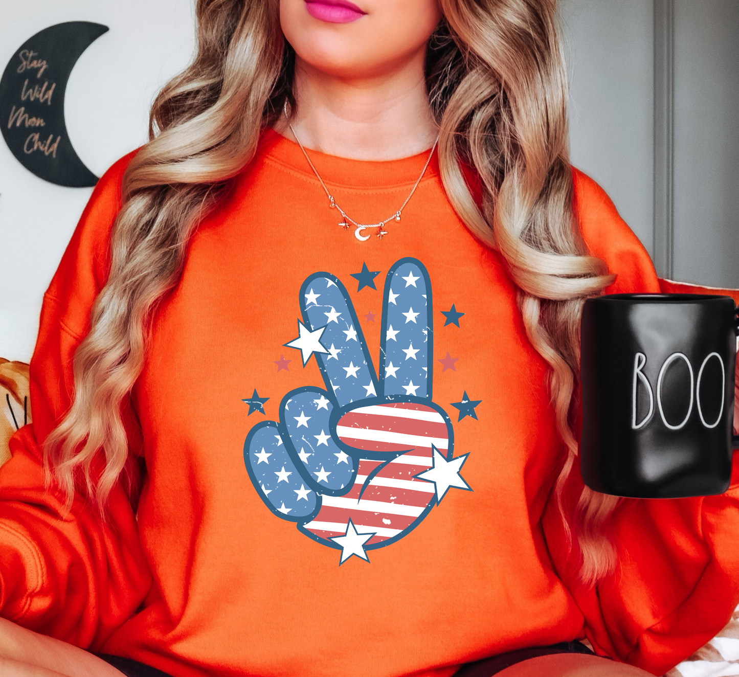 USA Peace Hand Sweatshirt | Stars and Stripes Collection | Unique Gifts for Family and Friends