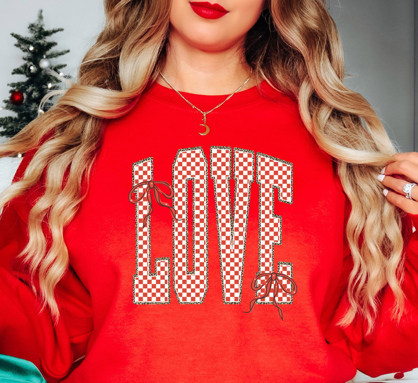 Retro Checkered Love Sweatshirt | XoXo Love Collection | Unique Gifts for Family Friends