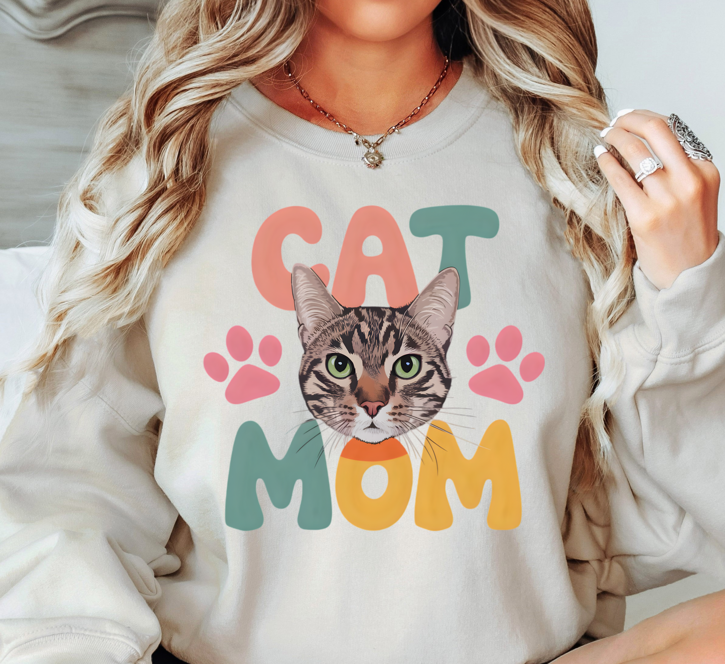 Cat Mom Love Sweatshirt | Pawsitive Vibes Collection | Unique Gifts for Family and Friends